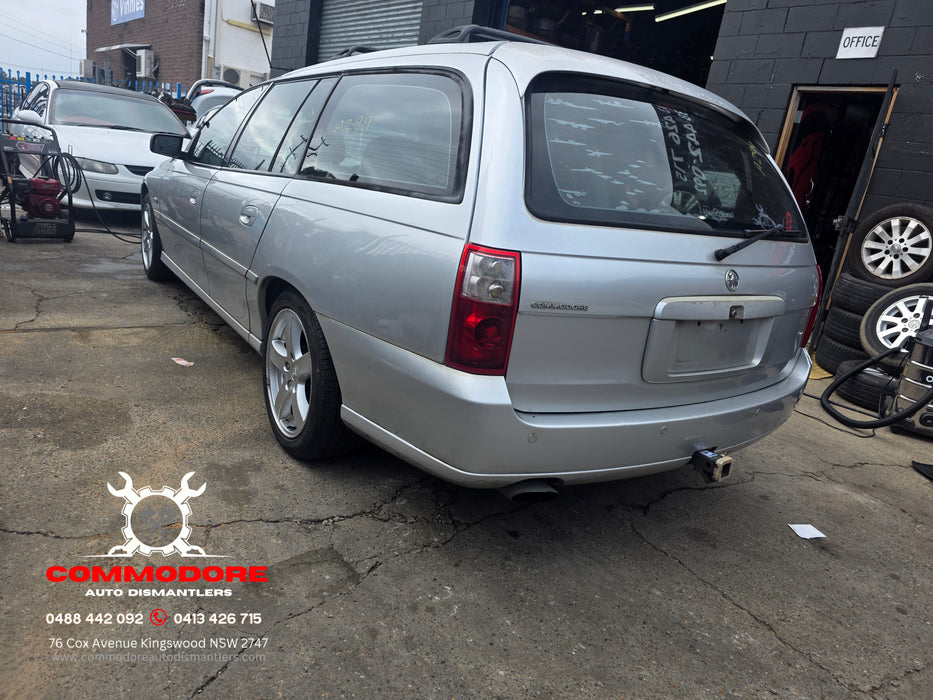A299 - VZ Holden Equipe V6 LEO Ecotec M30, Auto 198,XXXkms Paint Code #636R Nitrate Silver