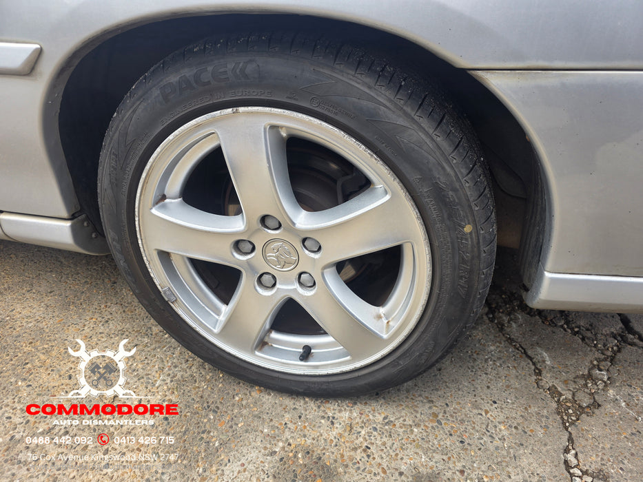 A299 - VZ Holden Equipe V6 LEO Ecotec M30, Auto 198,XXXkms Paint Code #636R Nitrate Silver