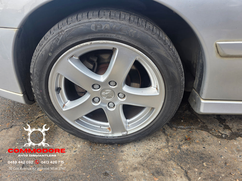 A299 - VZ Holden Equipe V6 LEO Ecotec M30, Auto 198,XXXkms Paint Code #636R Nitrate Silver