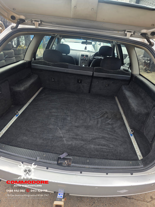 A299 - VZ Holden Equipe V6 LEO Ecotec M30, Auto 198,XXXkms Paint Code #636R Nitrate Silver