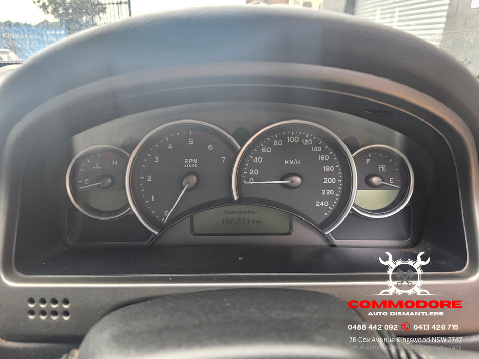 A299 - VZ Holden Equipe V6 LEO Ecotec M30, Auto 198,XXXkms Paint Code #636R Nitrate Silver