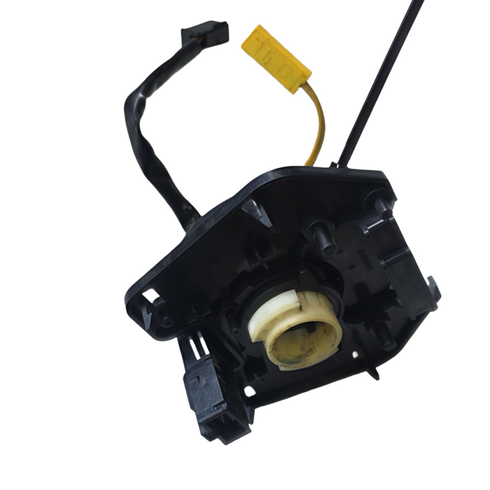 A253 - VZ Holden Crewman (2007) - Clockspring V6 AUTO LEO