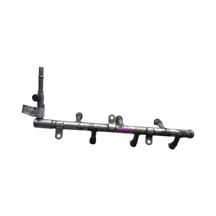 A253 - VZ Holden Crewman - Fuel Injector Rail V6 AUTO LEO