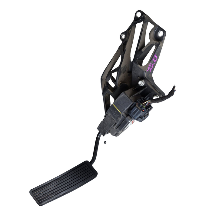 A253 - VZ Holden Crewman (2007) - Accelerator Pedal - V6 AUTOMATIC