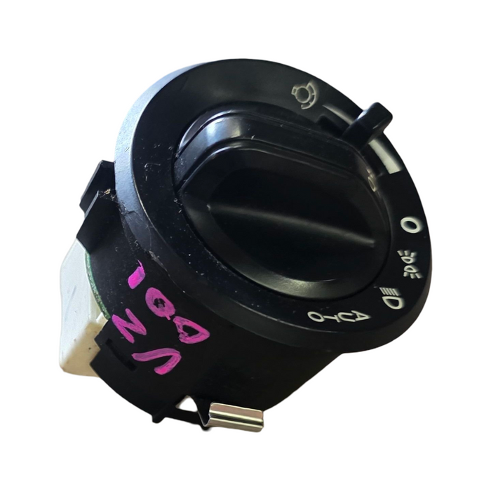 vz001 - VZ / VY Holden Berlina / HSV - Headlight Switch Gloss Black