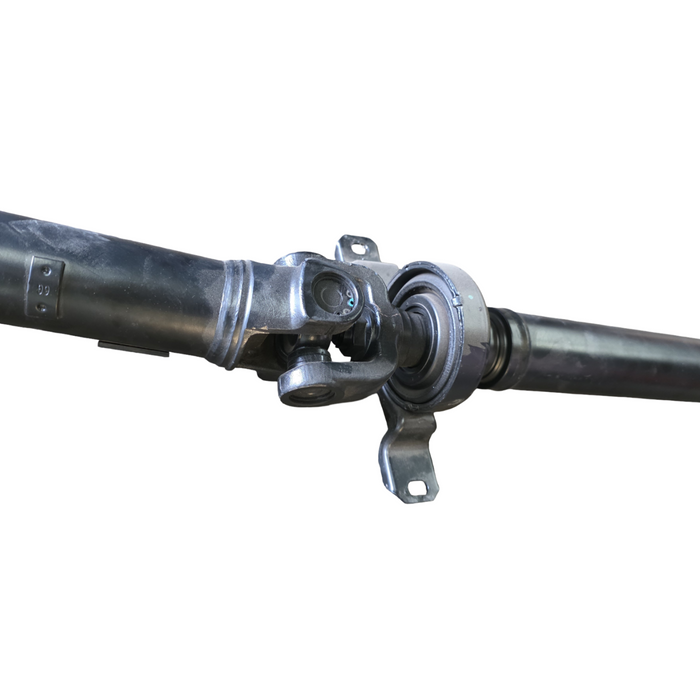 vz001 - VZ Holden Commodore / Berlina Wagon - V8 LS1 Auto Tailshaft