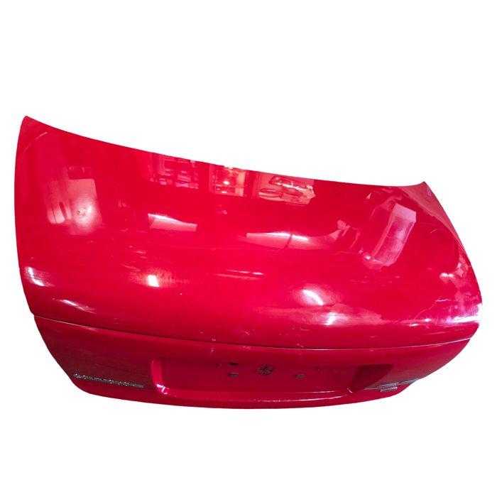 VXSS001 - VX SS HOLDEN COMMODORE - Bootlid with Garnish and Badges - STING RED #687F