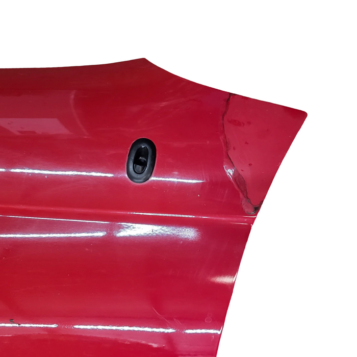 VXSS001 - VX SS HOLDEN COMMODORE - Passengers Front Guard w/ Guard Blinker - STING RED #687F