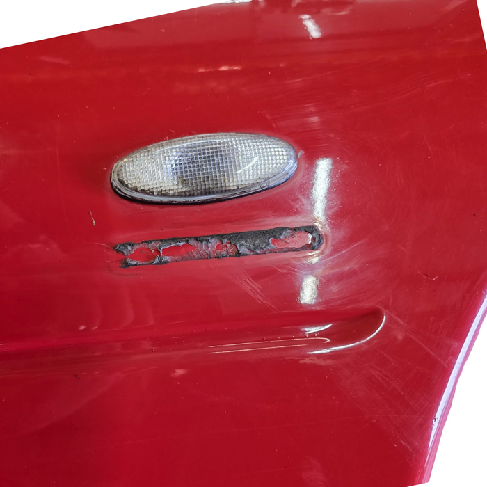 VXSS001 - VX SS HOLDEN COMMODORE - Drivers Front Guard w/ Guard Blinker - STING RED #687F