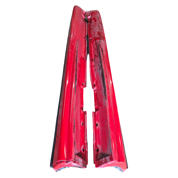 VXSS001 - VX SS HOLDEN COMMODORE SEDAN - Sideskirt (PAIR) - STING RED #687F