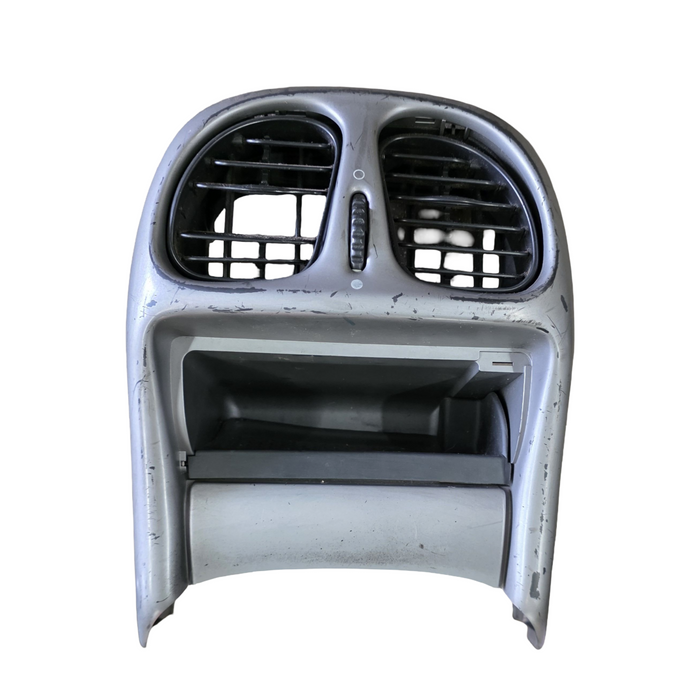 VXSS001 - VX SS HOLDEN COMMODORE - Rear Centre Console w/ Air Vents - SS SILVER