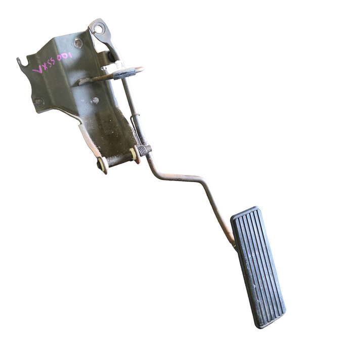 VXSS001 - VX SS HOLDEN COMMODORE - Accelerator Pedal V8 LS1 - GENUINE