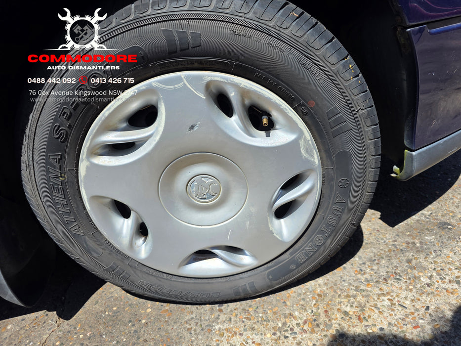 A301 - VT HOLDEN COMMODORE - GENUINE Hub Cap Set 15" INCH (SET OF 4)