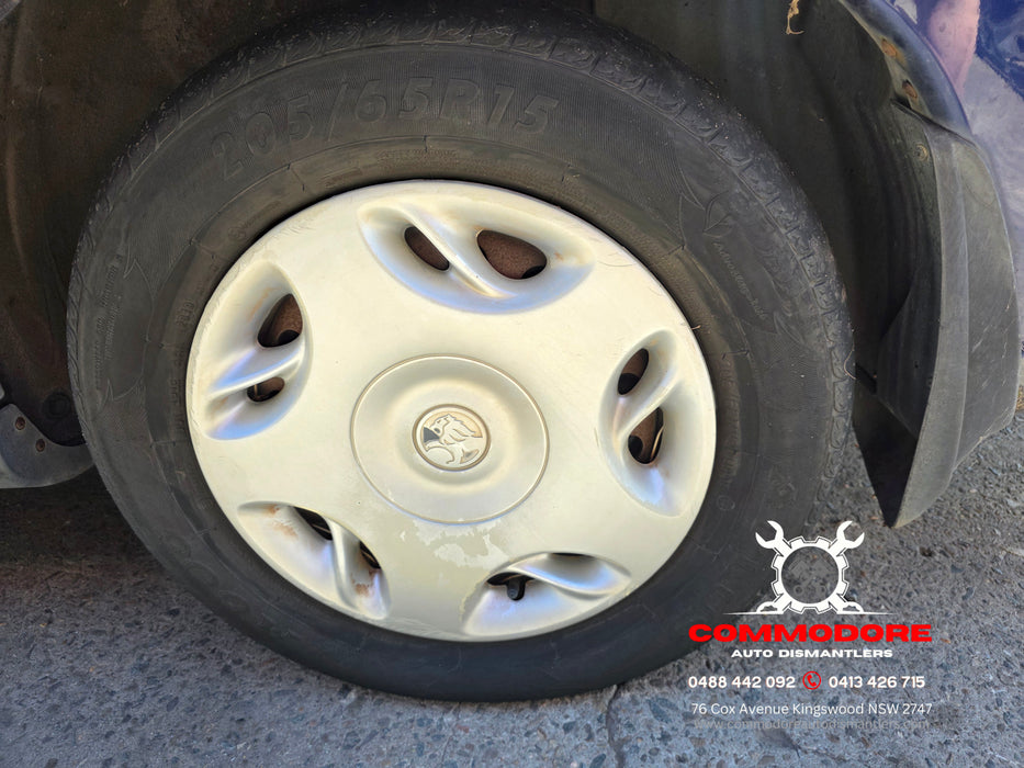 A301 - VT HOLDEN COMMODORE - GENUINE Hub Cap Set 15" INCH (SET OF 4)
