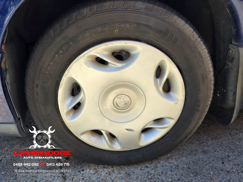 A301 - VT HOLDEN COMMODORE - GENUINE Hub Cap Set 15" INCH (SET OF 4)