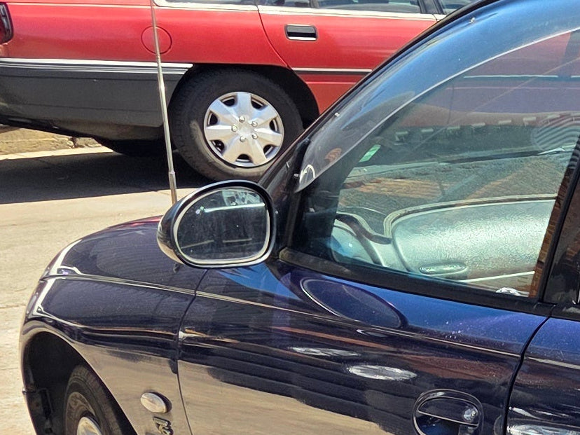 A301 - VT / VX HOLDEN COMMODORE - Side Mirror Passenger's Side (POWERED) - BLACK