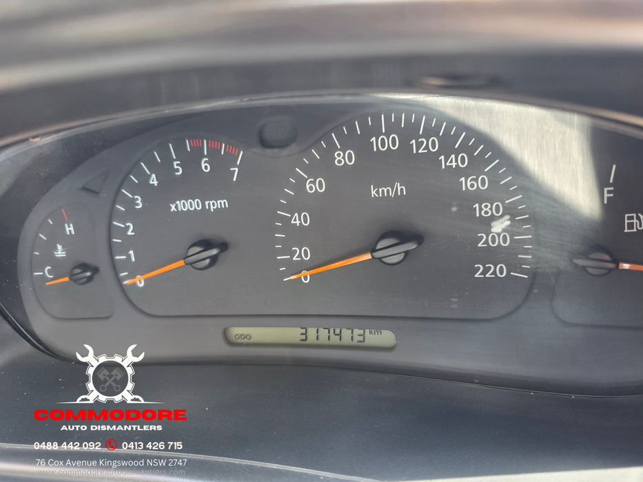 A301 - VT HOLDEN COMMODORE - Cluster V6 MANUAL GETRAG - XA Lvl 1 - P/N: 92075350 - 317,473kms