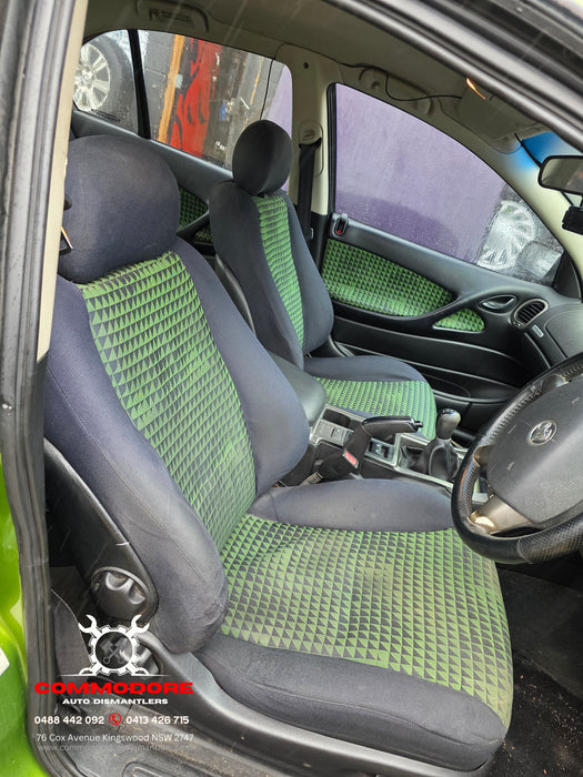 a297 - VY Holden Commodore S-Pack Sedan - Handbrake lever
