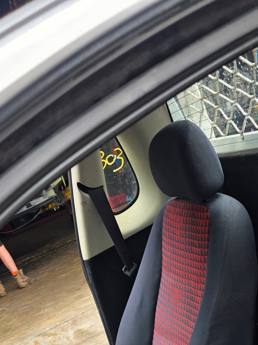 A303 - VZ Holden ONE TONNER Utility - Seatbelt Driver's Front - BLACK