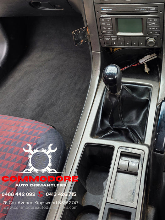 A303 - VZ Holden ONE TONNER Utility - Manual Centre Console Trim - TRIM #81i