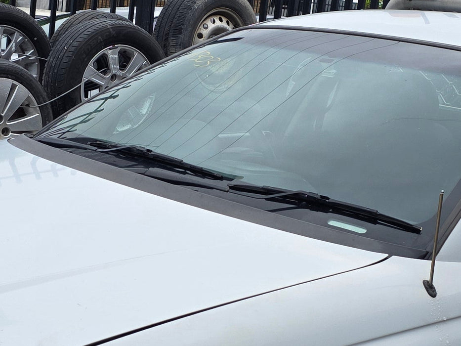 A303 - VY / VZ Holden ONE TONNER Utility - Windscreen Wiper Arms (PAIR)