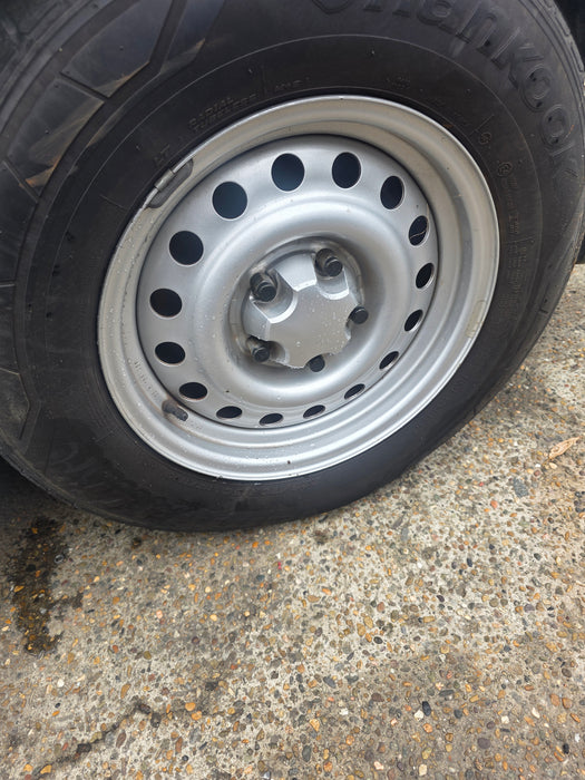A303 - VZ Holden ONE TONNER Utility - 7"JJ Wheels 15" (Set of 5) with Centre Caps 225/70R15C