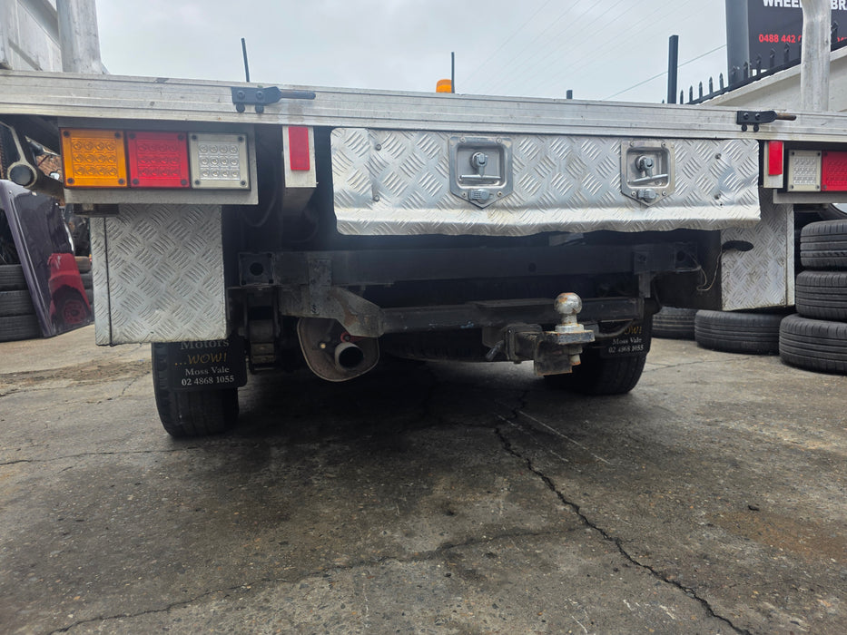 A303 - VZ Holden ONE TONNER Utility (2005) - Manual Transmission and Clutch - V6 MV3 LEO - VIN: 6G1ZK03895L450701