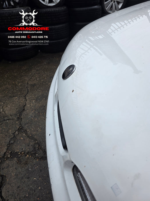 A305 - VR Holden Commodore SEDAN - Bonnet w/ Badge GENUINE - ALASKAN WHITE #J064