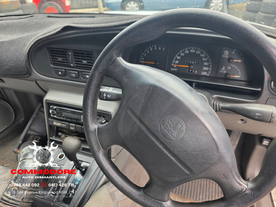A305 - VR Holden Commodore SEDAN - Blinker Stalk w/ Cruise Control