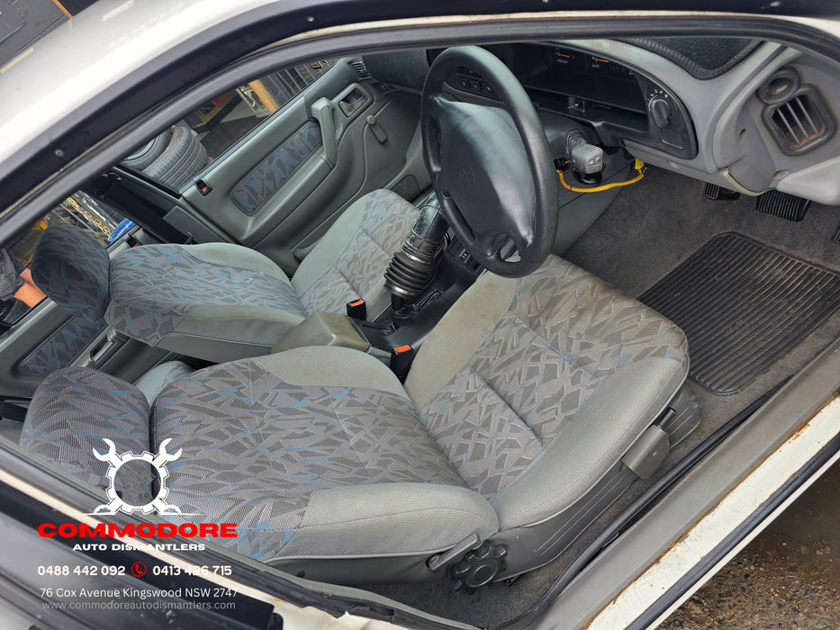 A305 - VR Holden Commodore SEDAN - Fuel Flap & Boot Release Latch
