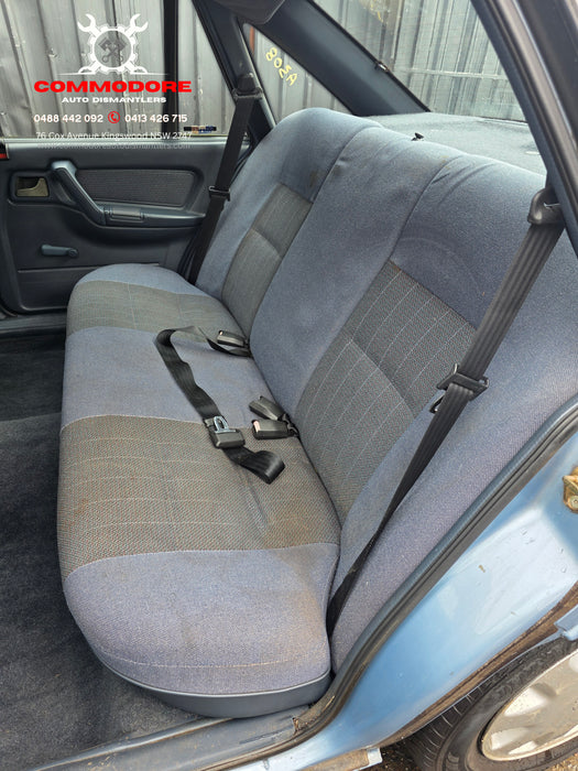 A308 - VP Holden Commodore Sedan V6, Auto 282,XXXkms Paint Code #2B704 Sapphire Blue