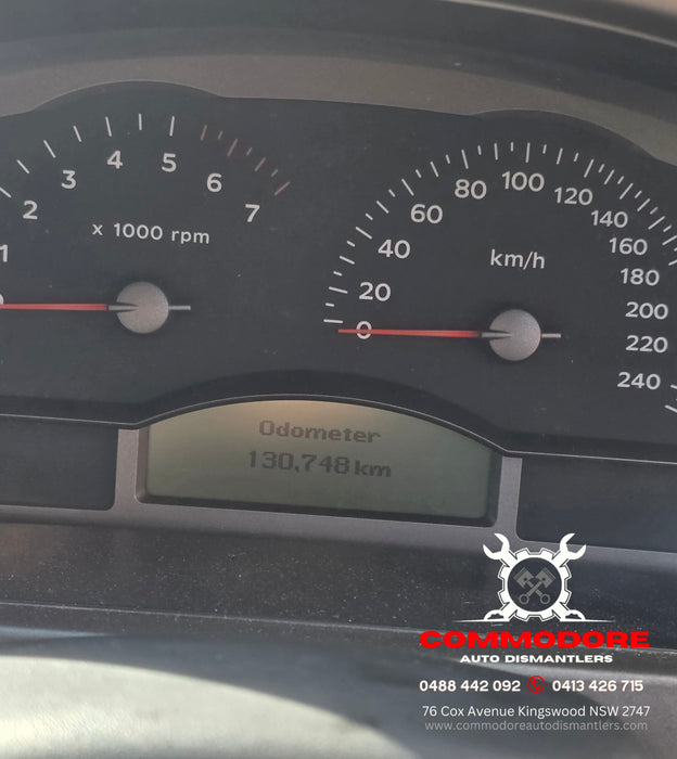 A304 - VZ Holden Commodore SEDAN (2005) - Automatic Cluster V6 LEO - LVL: 1 STANDARD (CN) P/N: 92121930 - 130, 748kms