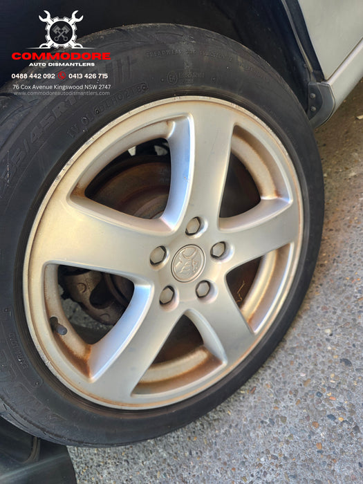 A304 - VZ Holden Commodore SEDAN - Wheel / Tyre 17" (4pc SET) 235 / 45ZR17