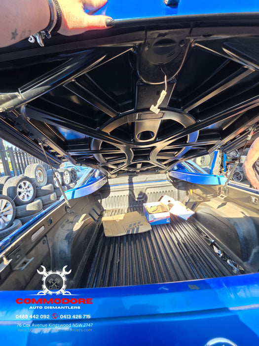 A310 - VE Holden Commodore UTE SV6, Manual 257,XXXkms Paint Code #608R Voodoo Blue