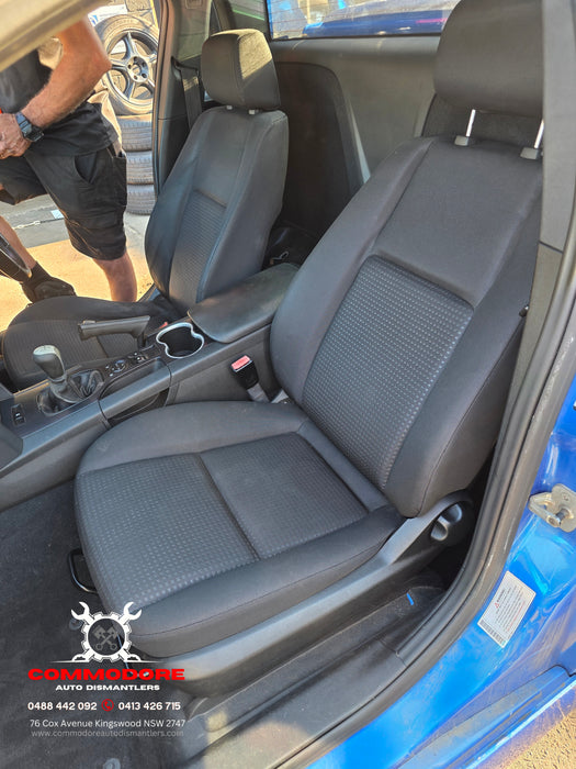 A310 - VE Holden Commodore UTE SV6, Manual 257,XXXkms Paint Code #608R Voodoo Blue