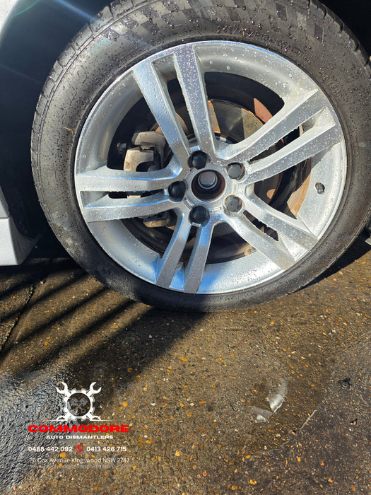 A311 - VE SV6 Holden Commodore Sedan Series I , Auto 214,XXXkms Paint Code #636R Nitrate Silver
