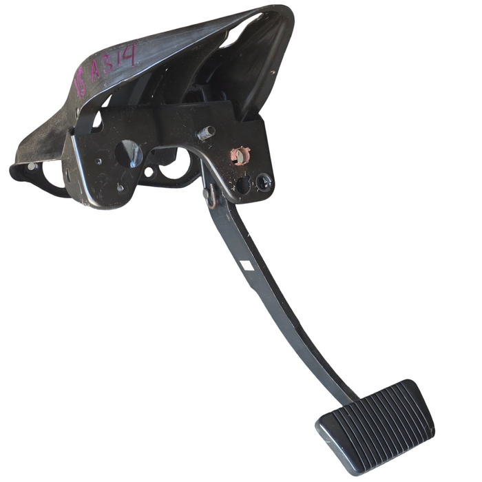 A314 - VS Holden Berlina - Brake Pedal V6 AUTO - GENUINE