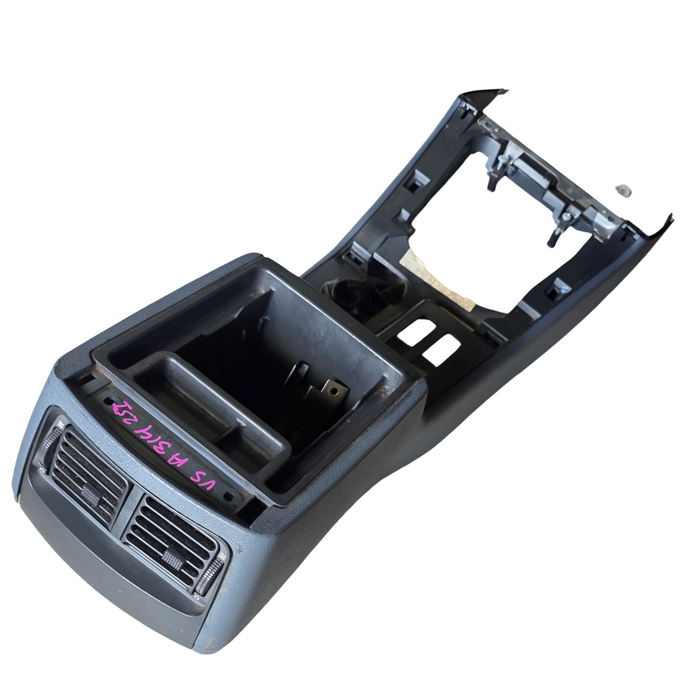 A314 - VS Holden Berlina - Centre Console w/ Rear Vents - TRIM #25i