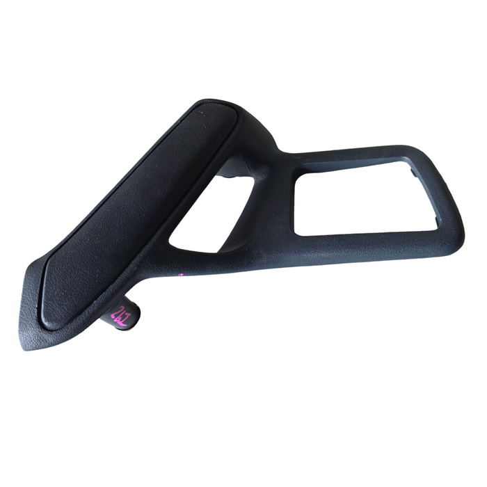 A314 - VS Holden Berlina - Door Pull Handle Passenger's Front - TRIM #25I