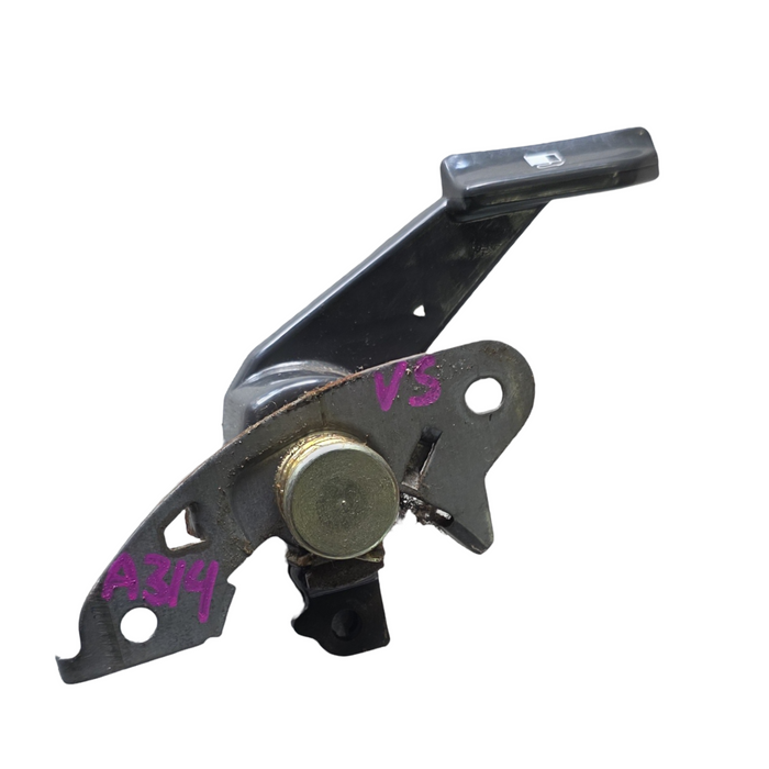 A314 - VS Holden Berlina - Fuel Flap Release Latch