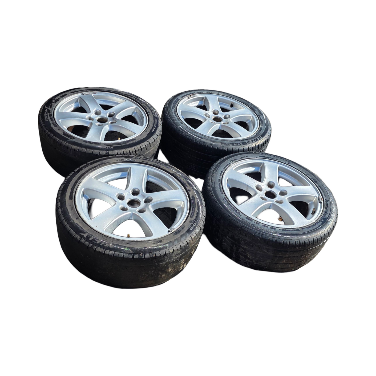 WHEELS / WHEELNUTS / CENTRECAPS — Commodore Auto Dismantlers