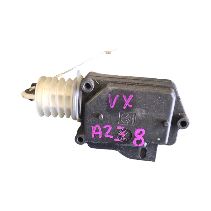 A238 - VX SII Holden Commodore SEDAN - Bootlid Actuator