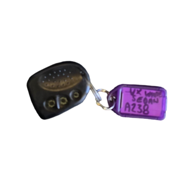 A238 - VX SII Holden Commodore - Computer set (BCM)  P/N: 015 LOW / (ECU) S/N: 09356445 w/ Fob