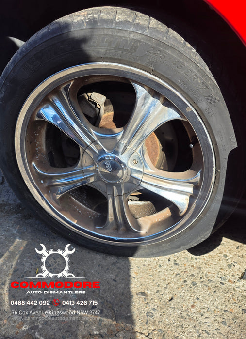 A316 - VZ Holden Commodore Sedan, Auto 512,XXXkms Paint Code #687F Sting Red