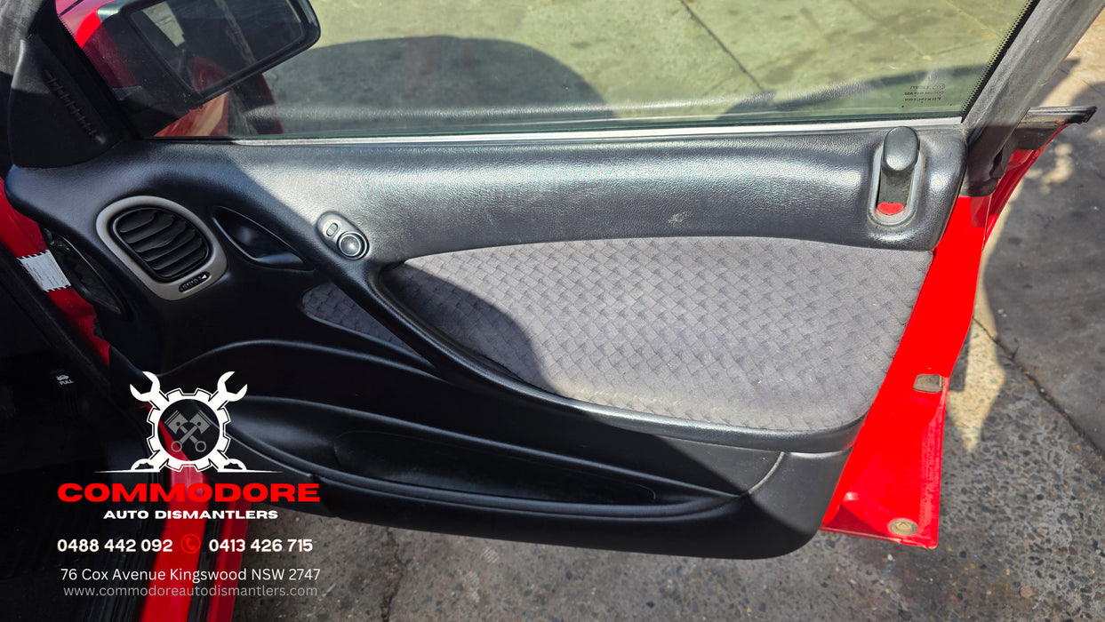 A316 - VZ Holden Commodore Sedan, Auto 512,XXXkms Paint Code #687F Sting Red