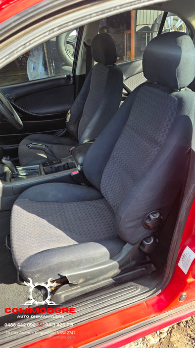 A316 - VZ Holden Commodore Sedan, Auto 512,XXXkms Paint Code #687F Sting Red