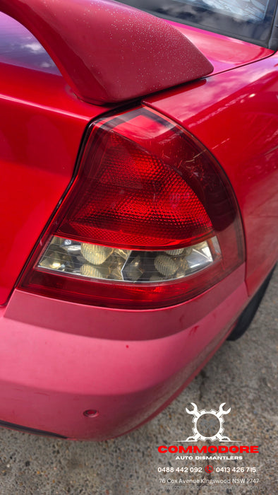 A316 - VZ Holden Commodore Sedan, Auto 512,XXXkms Paint Code #687F Sting Red