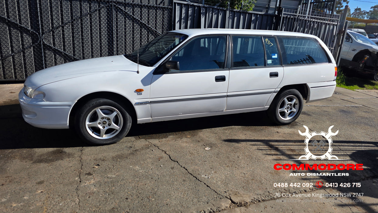 A317 - VS Holden Commodore Wagon Sedan, Auto 71,XXXkms Paint Code #J064 Herron White