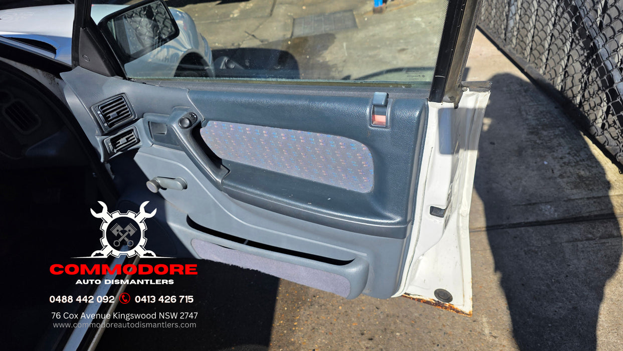 A317 - VS Holden Commodore Wagon Sedan, Auto 71,XXXkms Paint Code #J064 Herron White