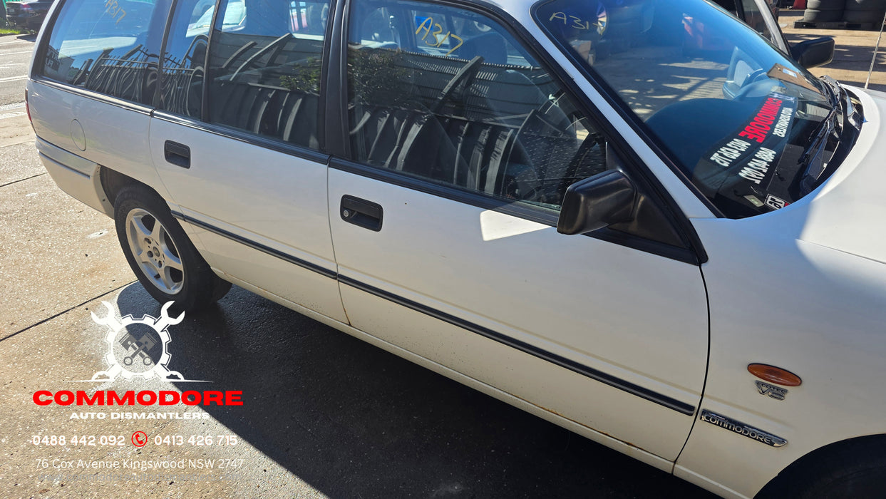 A317 - VS Holden Commodore Wagon Sedan, Auto 71,XXXkms Paint Code #J064 Herron White